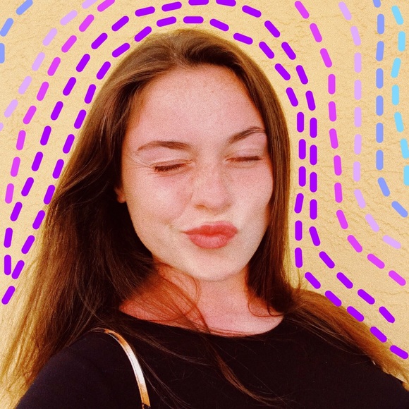 Meet your Posher, Amanda - Picture 1 of 1